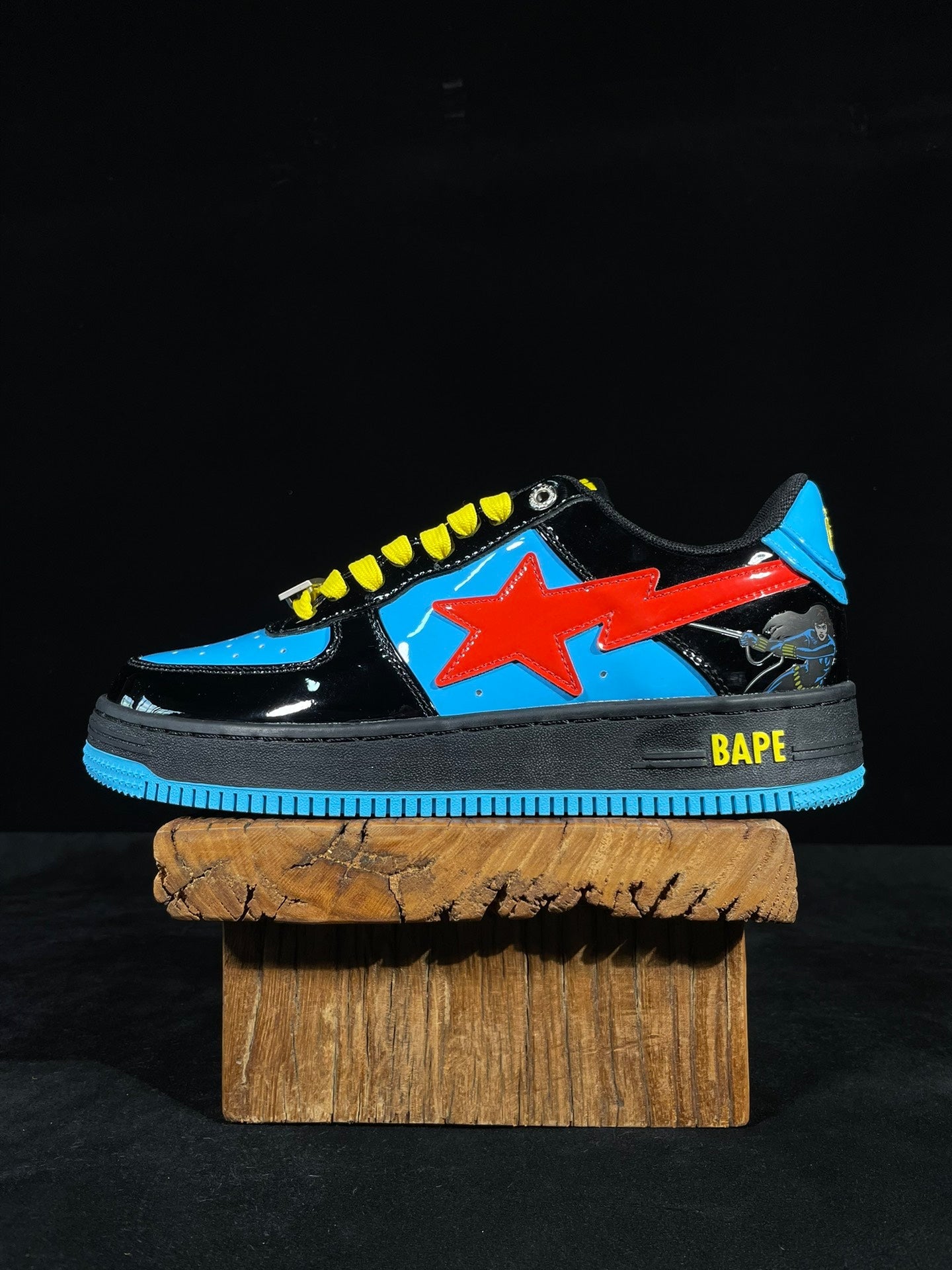 A Bathing Ape Bapesta Marvel Edition - (BLACK WIDOW)