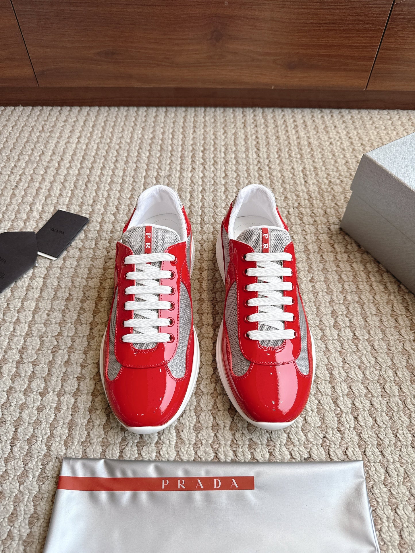 Prada America's Cup - (RED/GREY)