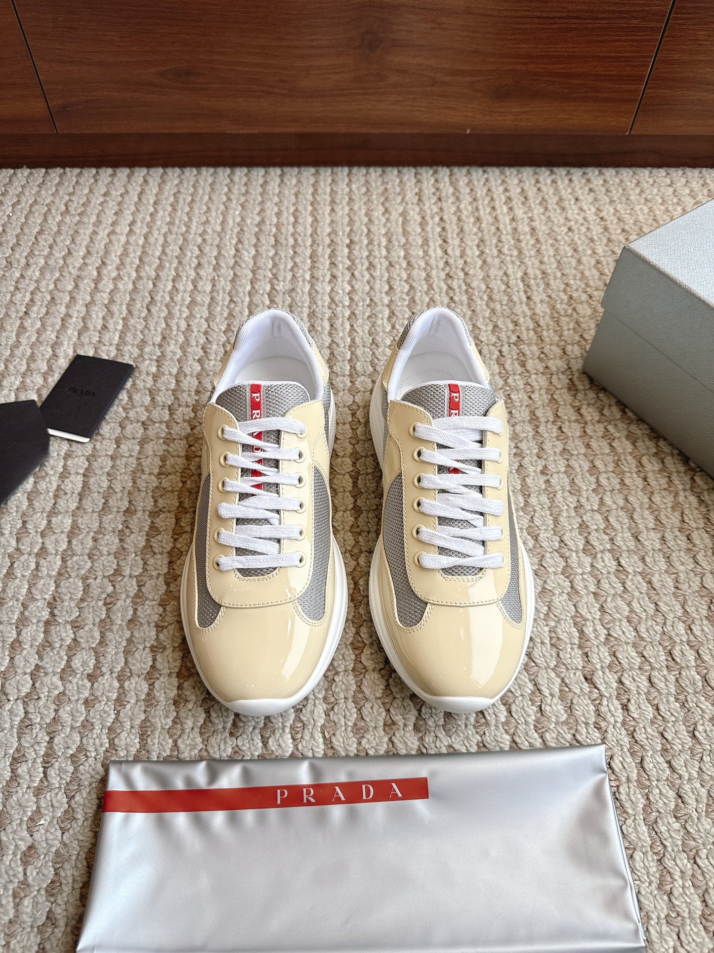 Prada America's Cup - (CREAM/GREY)