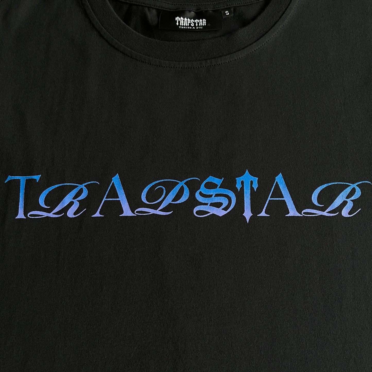 Trapstar Script Fade Tee - (BLACK)