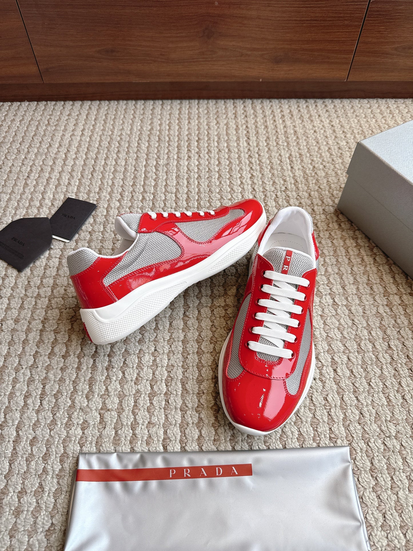 Prada America's Cup - (RED/GREY)
