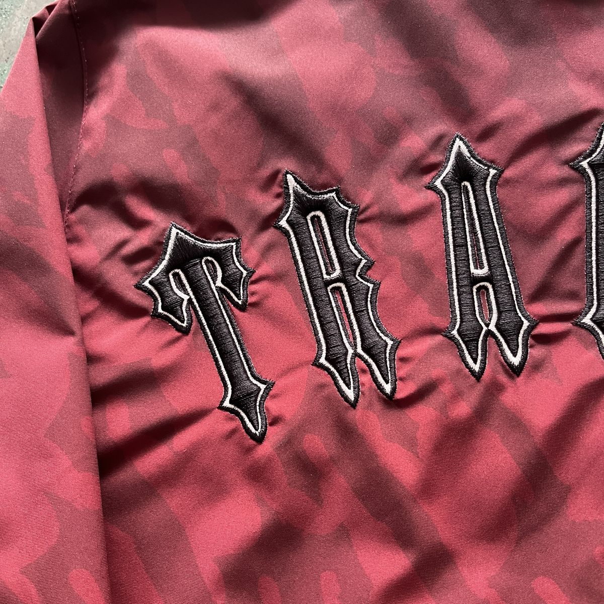 Trapstar Irongate T Gradient Windbreaker - (RED)