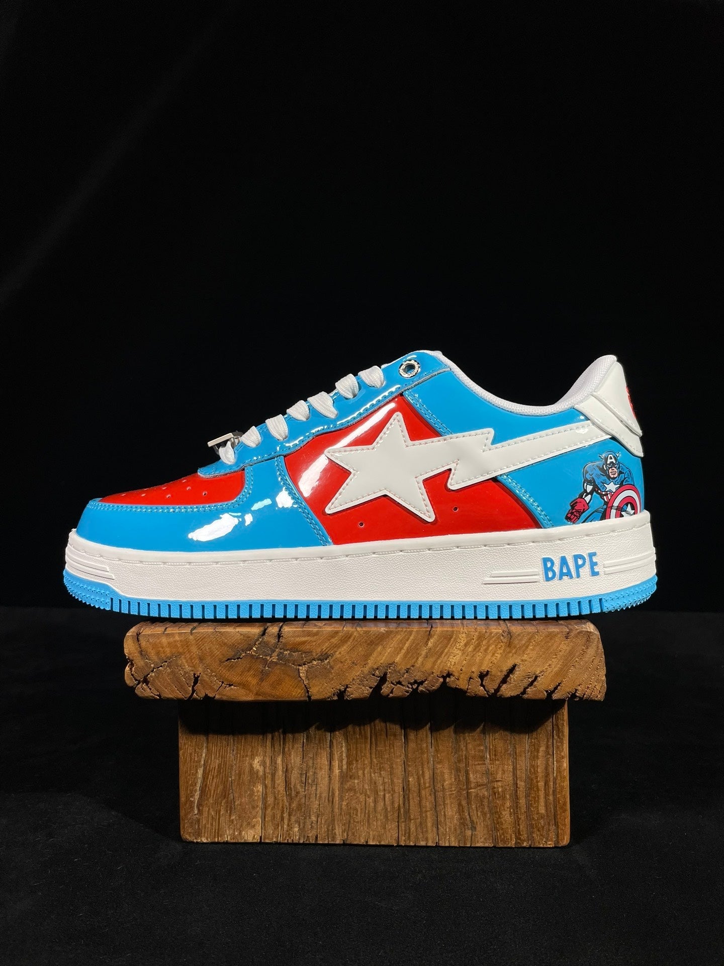 A Bathing Ape Bapesta Marvel Edition - (CAPTAIN AMERICA)