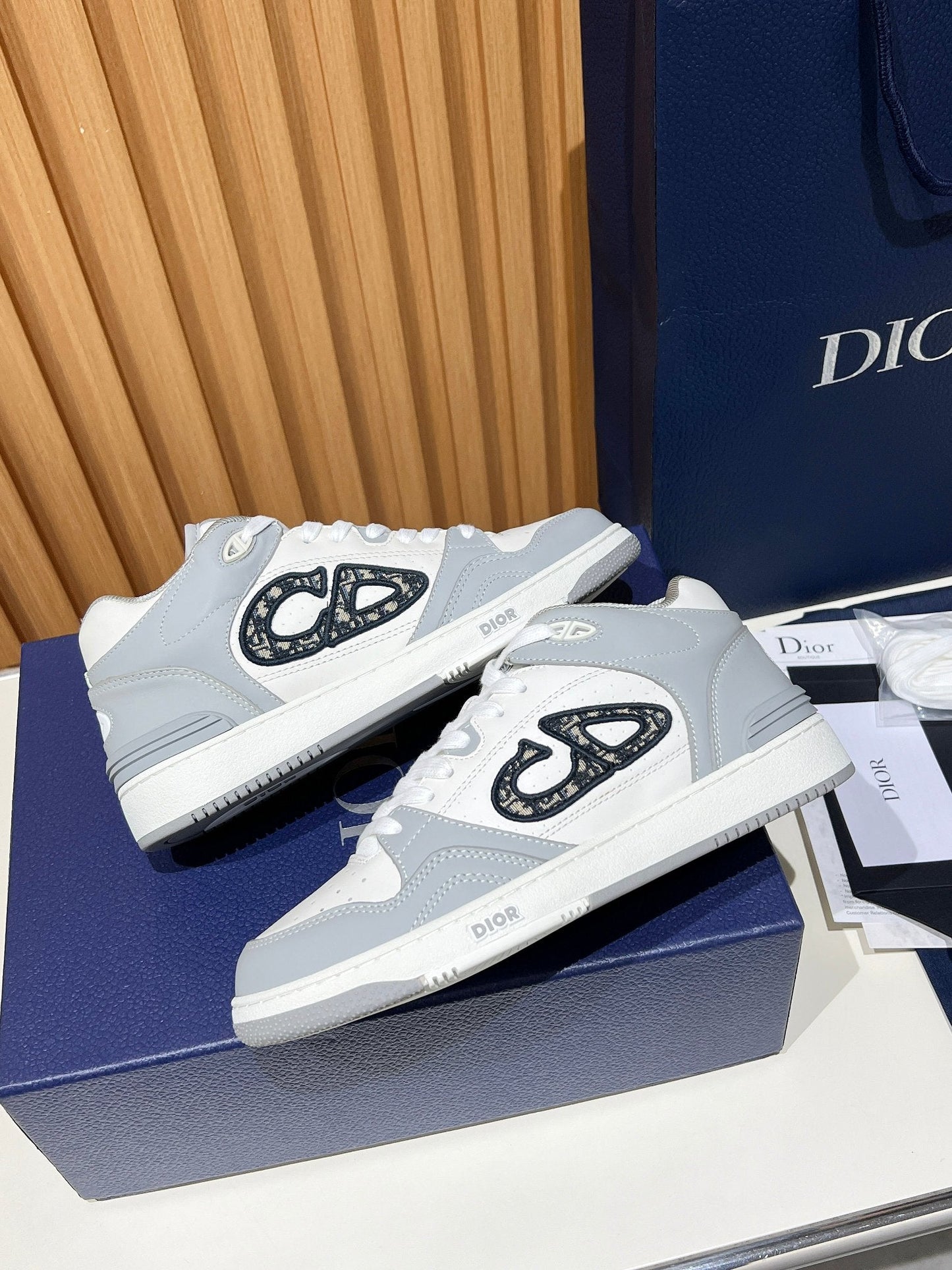Dior B57 Mid Grey/White