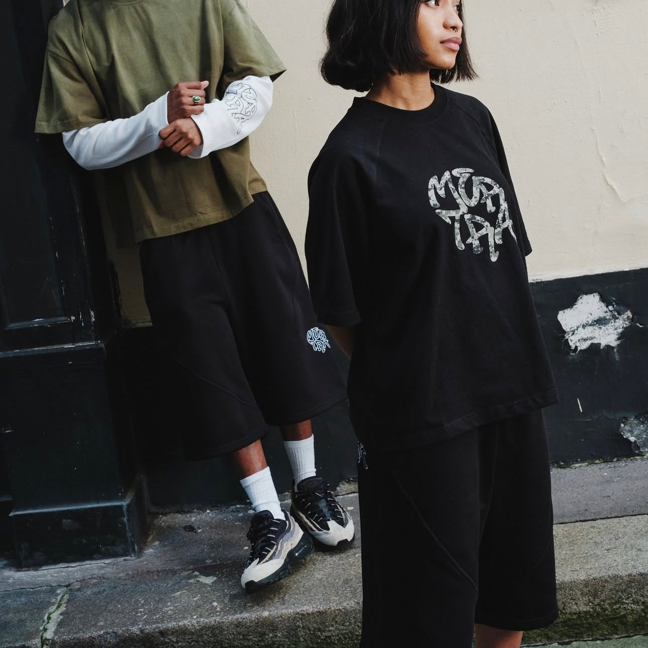 Mertra Glitch Tee - (BLACK)
