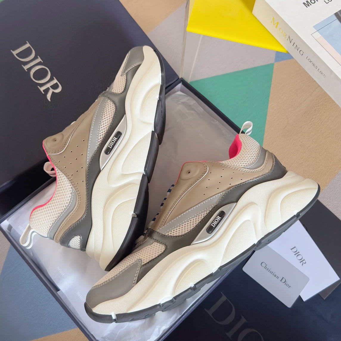 Dior B22 Beige/Pink/Blue