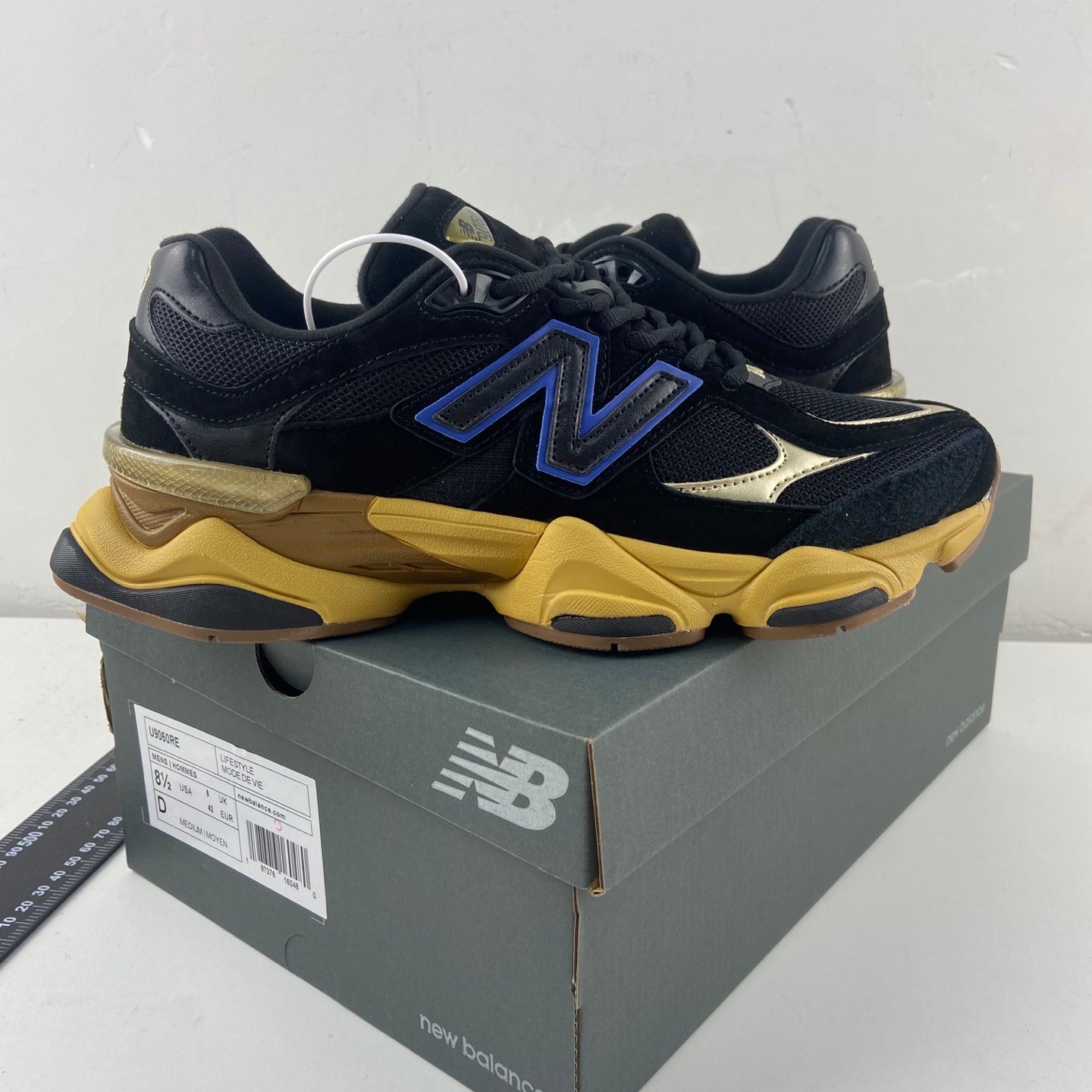 New Balance 9060 - (BLACK ROYAL GUM)
