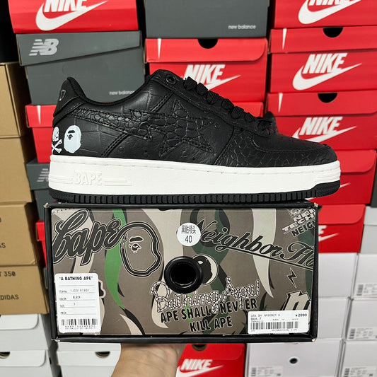 A Bathing Ape Bapesta Skull - (BLACK/WHITE)