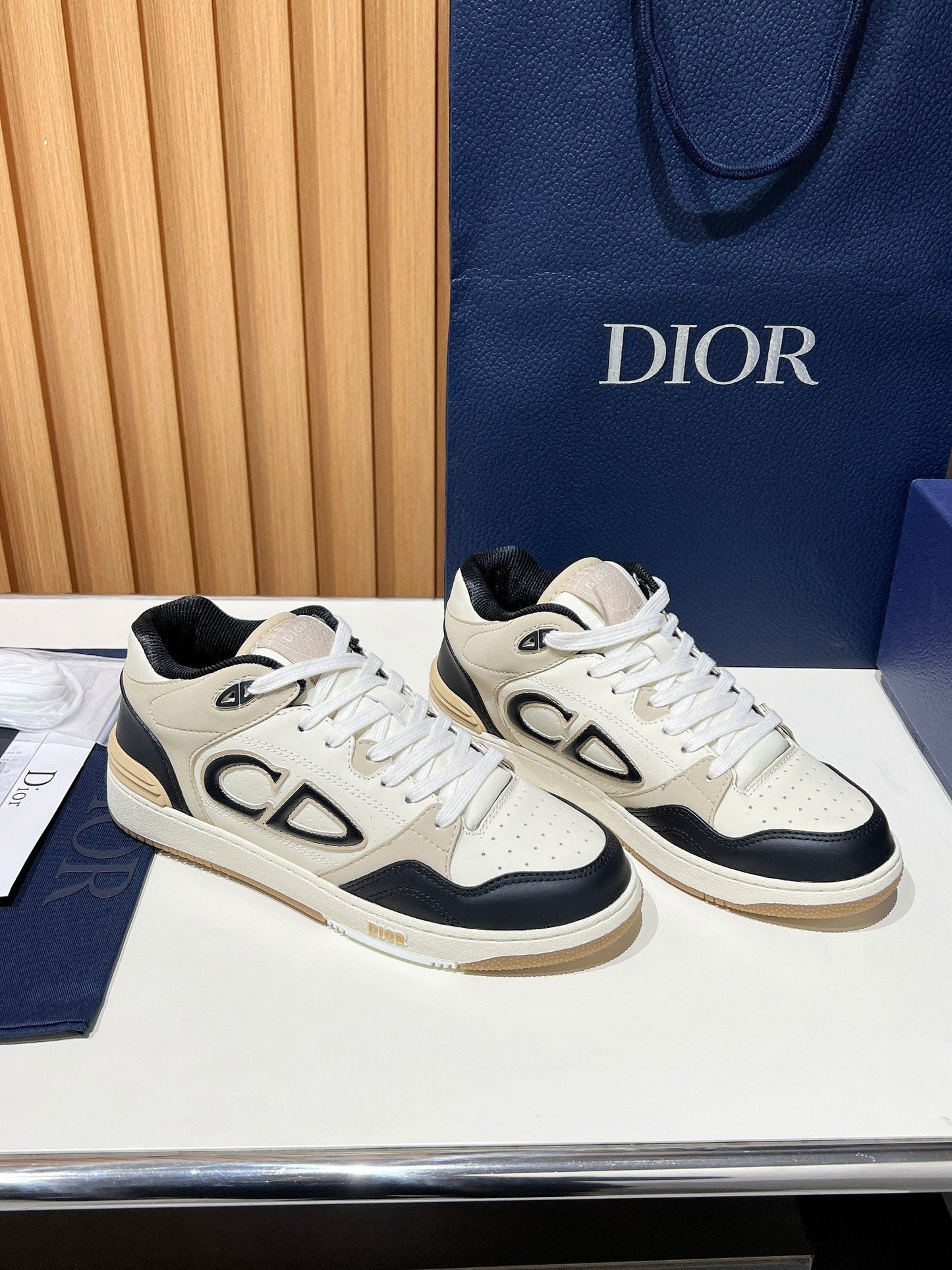 Dior B57 Mid Black/Brown/Cream