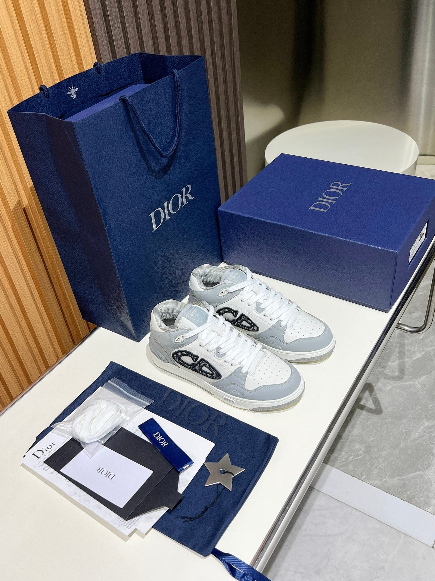 Dior B57 Mid Grey/White