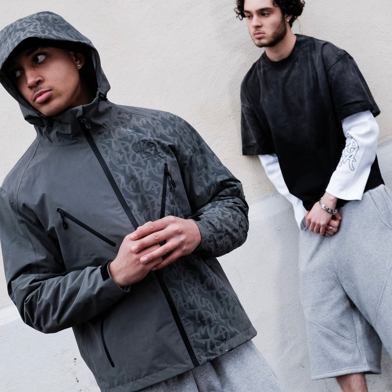 Mertra Washed Longsleeve - (BLACK/WHITE)