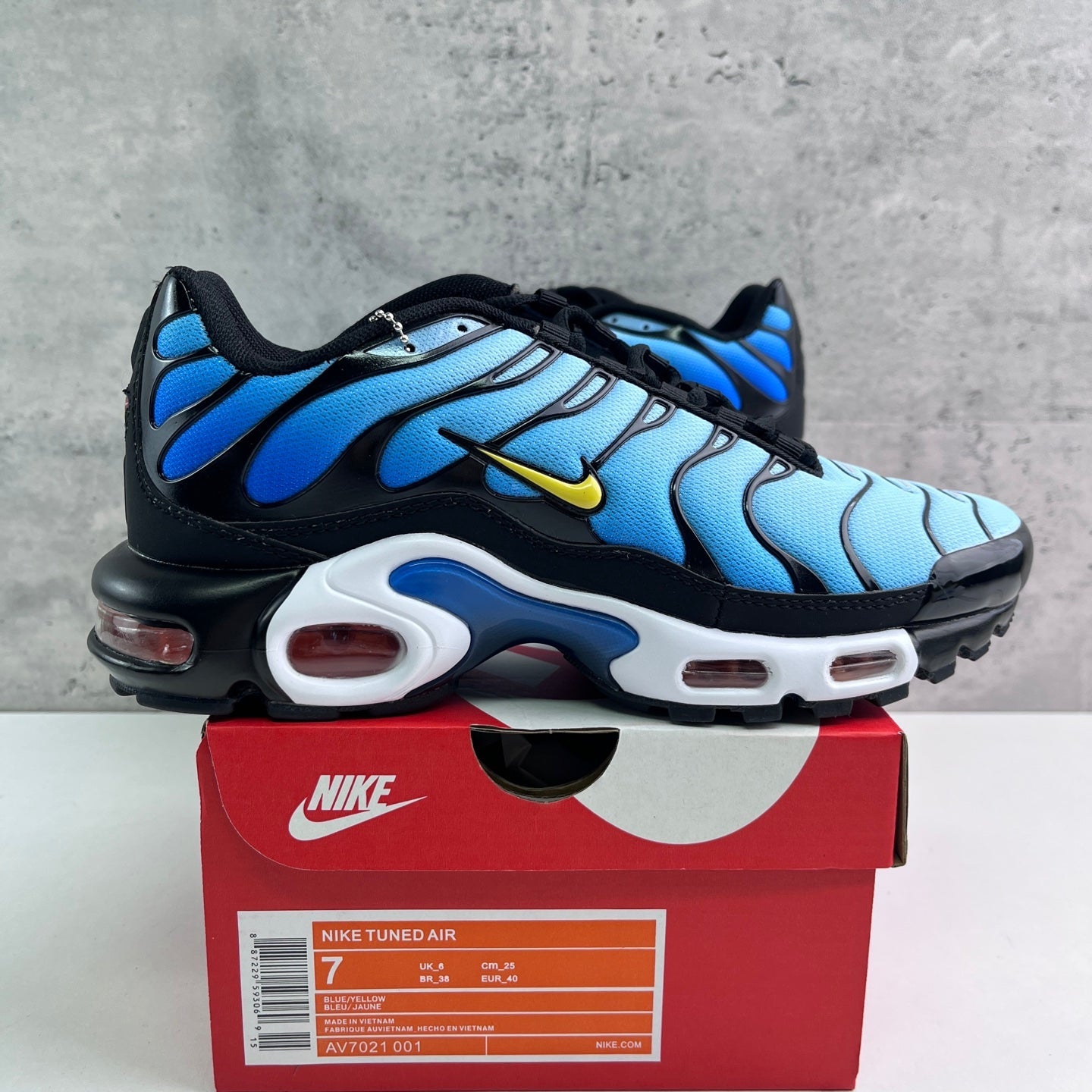 Nike Air Max Plus TN OG Hyper Blue